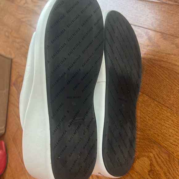 Balenciaga Slide - Picture 6 of 7